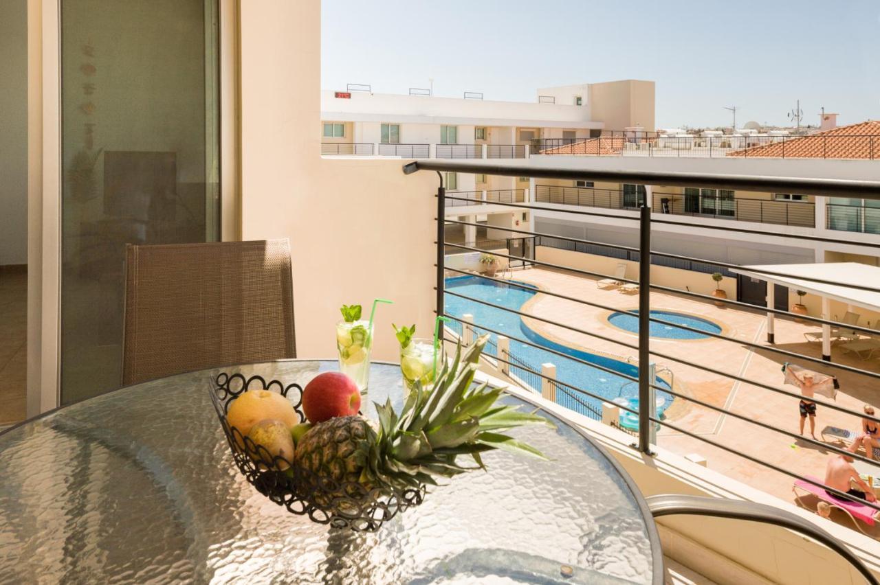 Seabreeze Apartment 200M Away From The Sea พาราลิมนี ภายนอก รูปภาพ