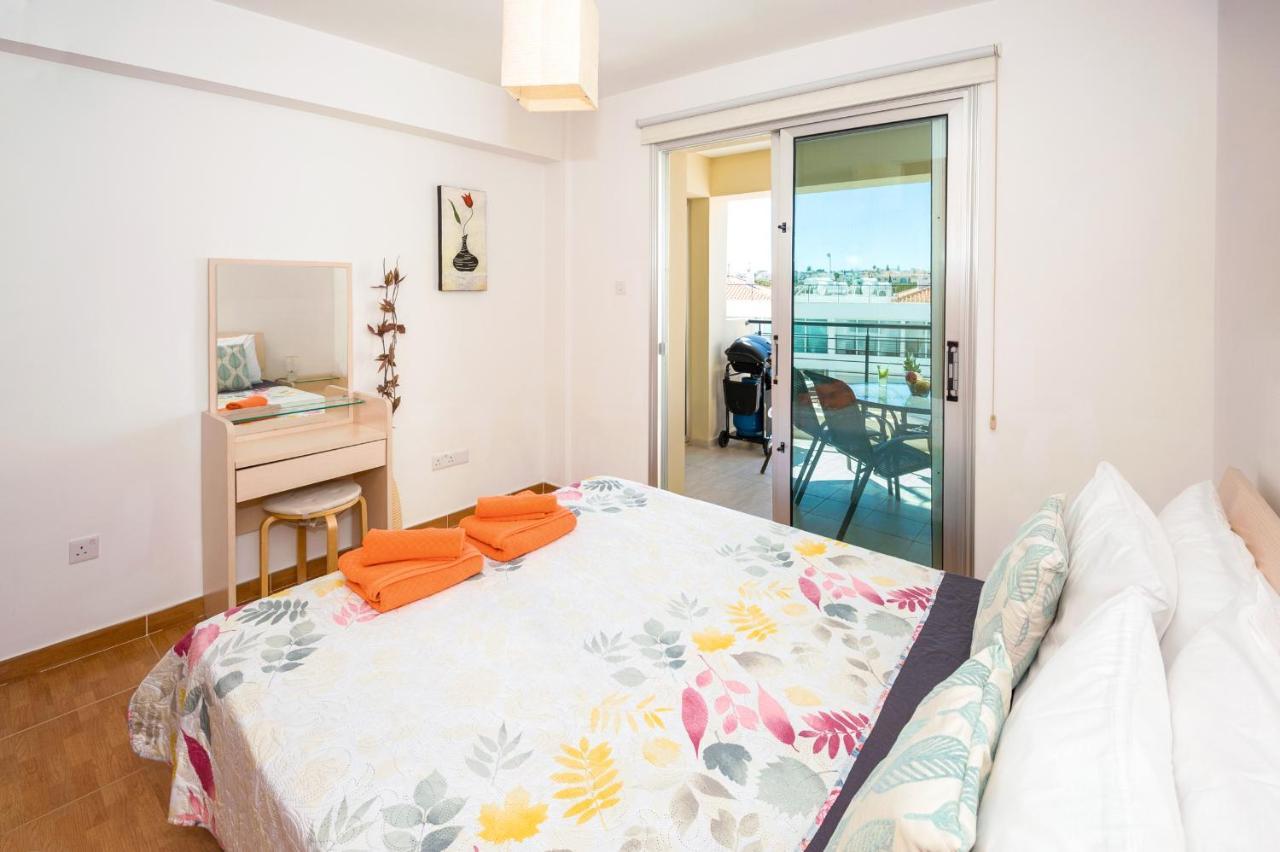 Seabreeze Apartment 200M Away From The Sea พาราลิมนี ภายนอก รูปภาพ